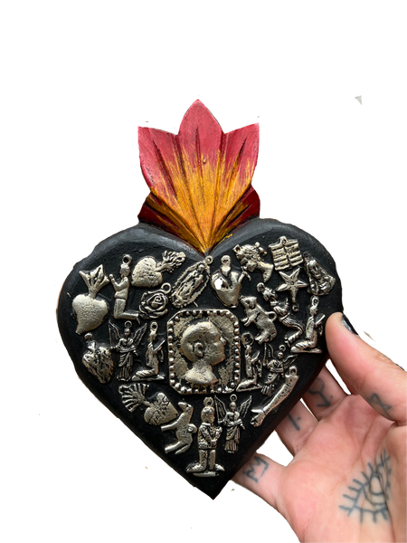 Corazón Negro Milagritos