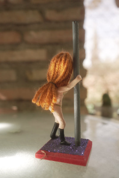 Pole Dancer Calaca III