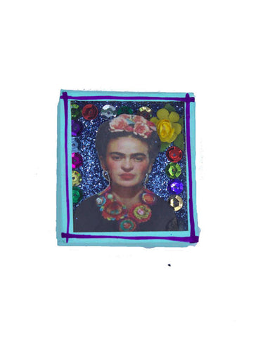Cajita-imán Frida collar aplicaciones (azul celeste líneas moradas)